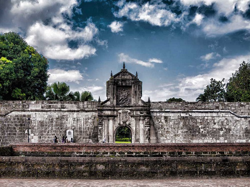 Tham quan pháo đài nổi tiếng Santiago tại Manila
