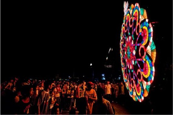 Lễ hội đèn lồng khổng lồ (giant lantern), San Fernando