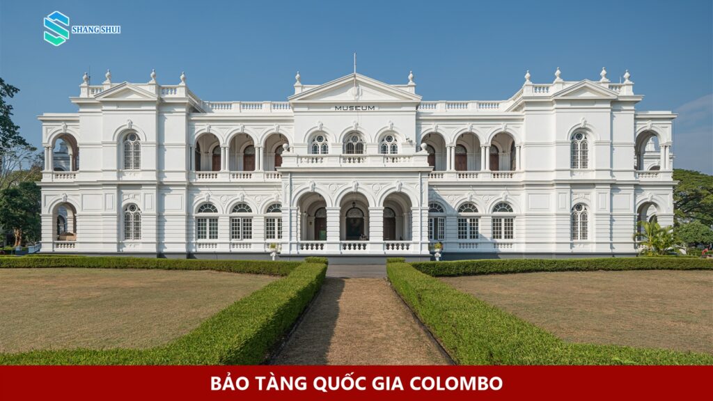 Mặt tiền trắng và lối đi trước Bảo tàng Quốc gia Colombo trong ảnh tháng 1 năm 2020.