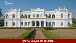 Mặt tiền trắng và lối đi trước Bảo tàng Quốc gia Colombo trong ảnh tháng 1 năm 2020.