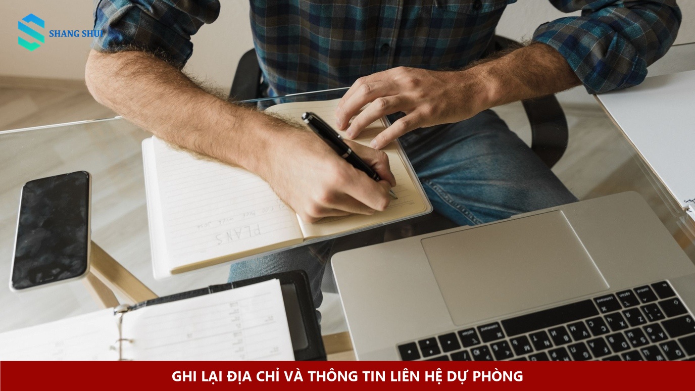 Ghi lại địa chỉ và thông tin liên hệ dự phòng